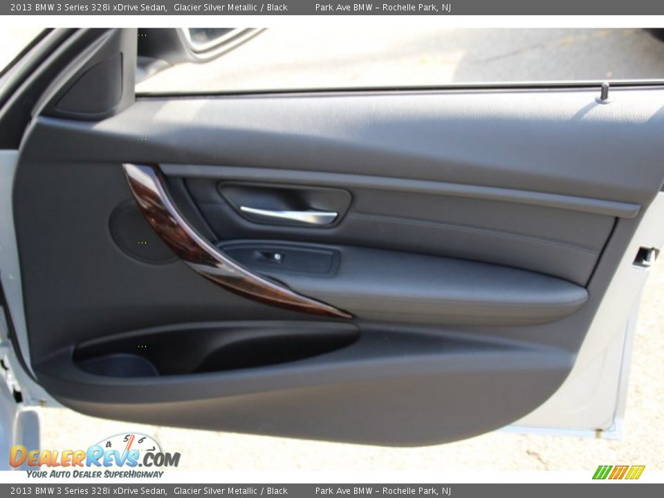 2013 BMW 3 Series 328i xDrive Sedan Glacier Silver Metallic / Black Photo #25