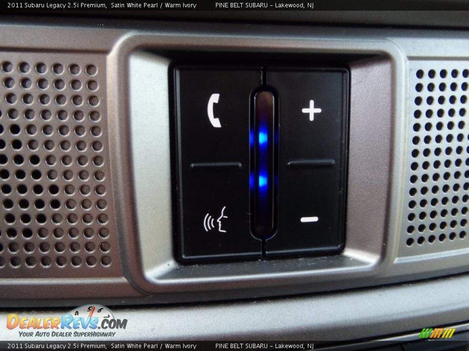 2011 Subaru Legacy 2.5i Premium Satin White Pearl / Warm Ivory Photo #15