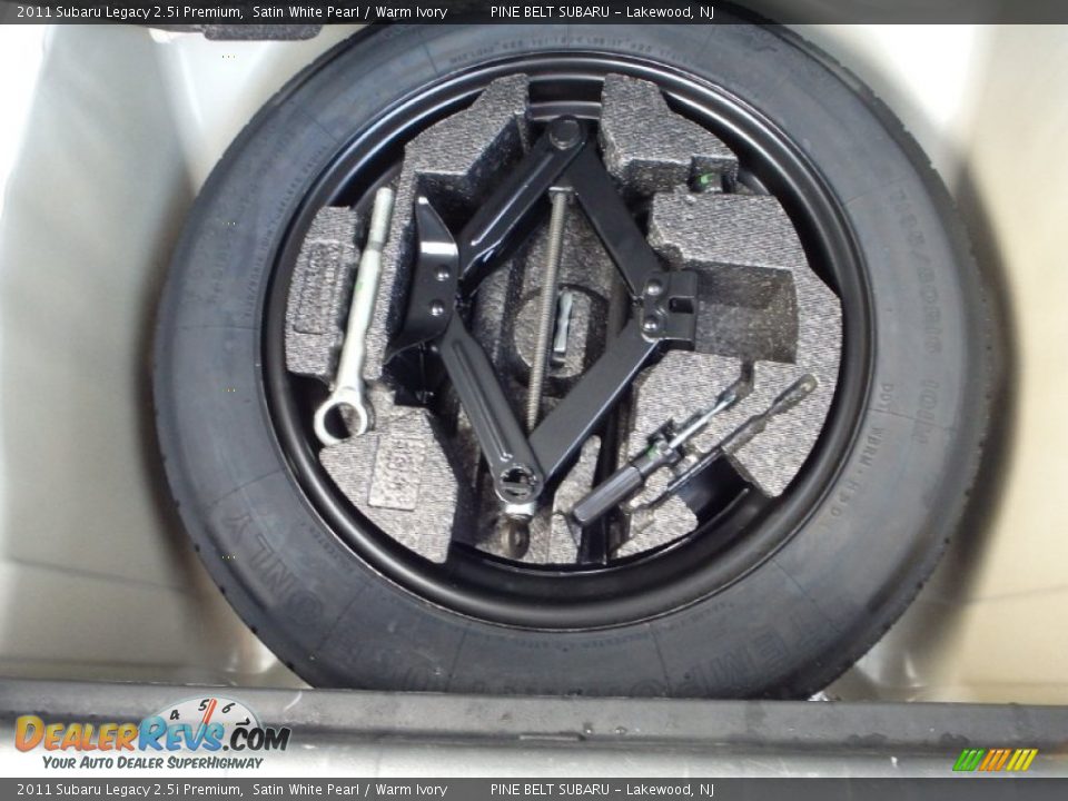 2011 Subaru Legacy 2.5i Premium Satin White Pearl / Warm Ivory Photo #23