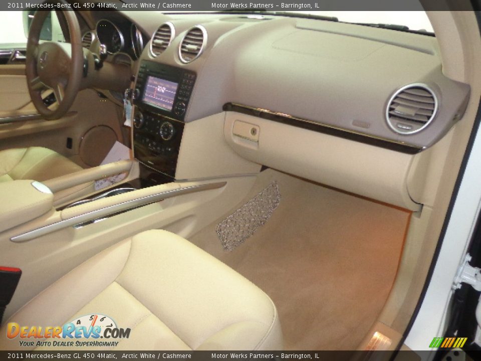 2011 Mercedes-Benz GL 450 4Matic Arctic White / Cashmere Photo #32