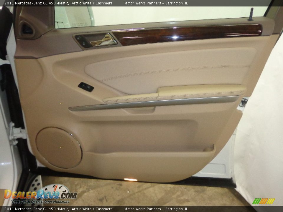 2011 Mercedes-Benz GL 450 4Matic Arctic White / Cashmere Photo #34