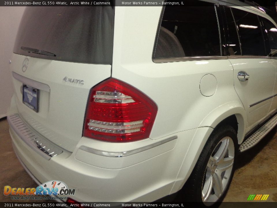 2011 Mercedes-Benz GL 550 4Matic Arctic White / Cashmere Photo #15