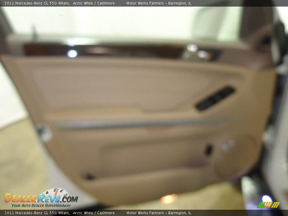 2011 Mercedes-Benz GL 550 4Matic Arctic White / Cashmere Photo #21