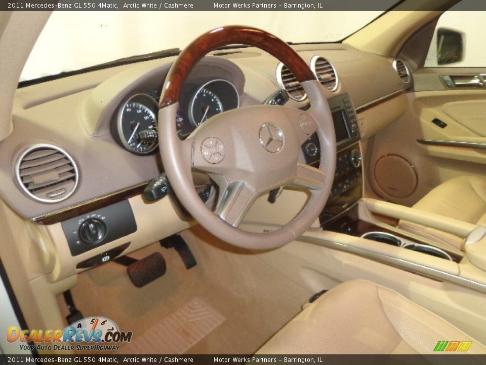 2011 Mercedes-Benz GL 550 4Matic Arctic White / Cashmere Photo #23