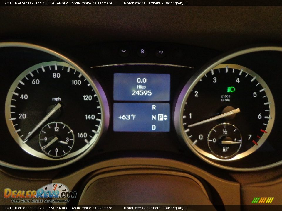 2011 Mercedes-Benz GL 550 4Matic Arctic White / Cashmere Photo #24