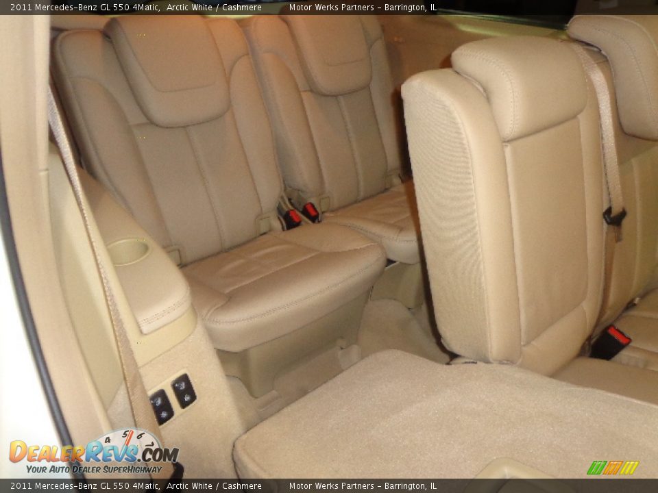 2011 Mercedes-Benz GL 550 4Matic Arctic White / Cashmere Photo #35