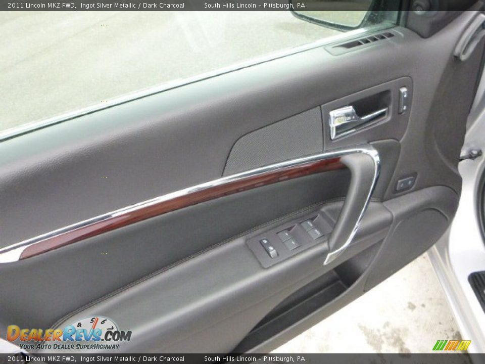 2011 Lincoln MKZ FWD Ingot Silver Metallic / Dark Charcoal Photo #20