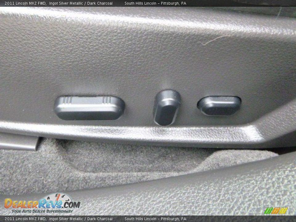 2011 Lincoln MKZ FWD Ingot Silver Metallic / Dark Charcoal Photo #21