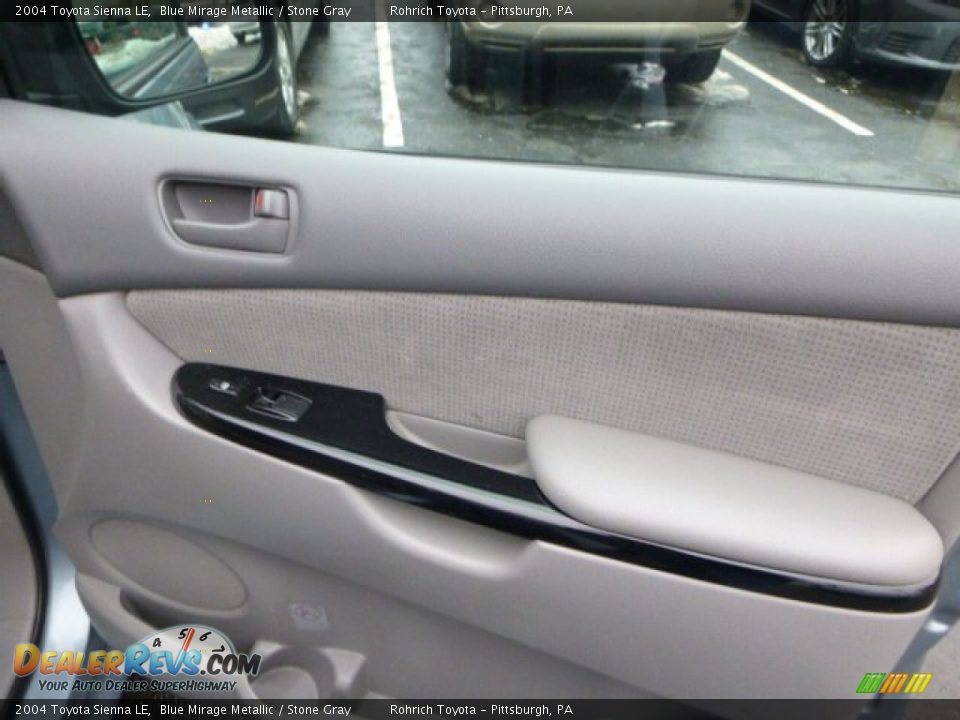 2004 Toyota Sienna LE Blue Mirage Metallic / Stone Gray Photo #18