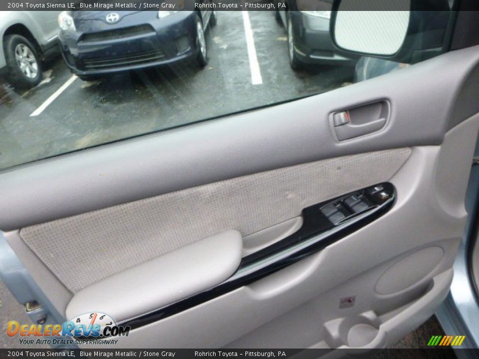 2004 Toyota Sienna LE Blue Mirage Metallic / Stone Gray Photo #22
