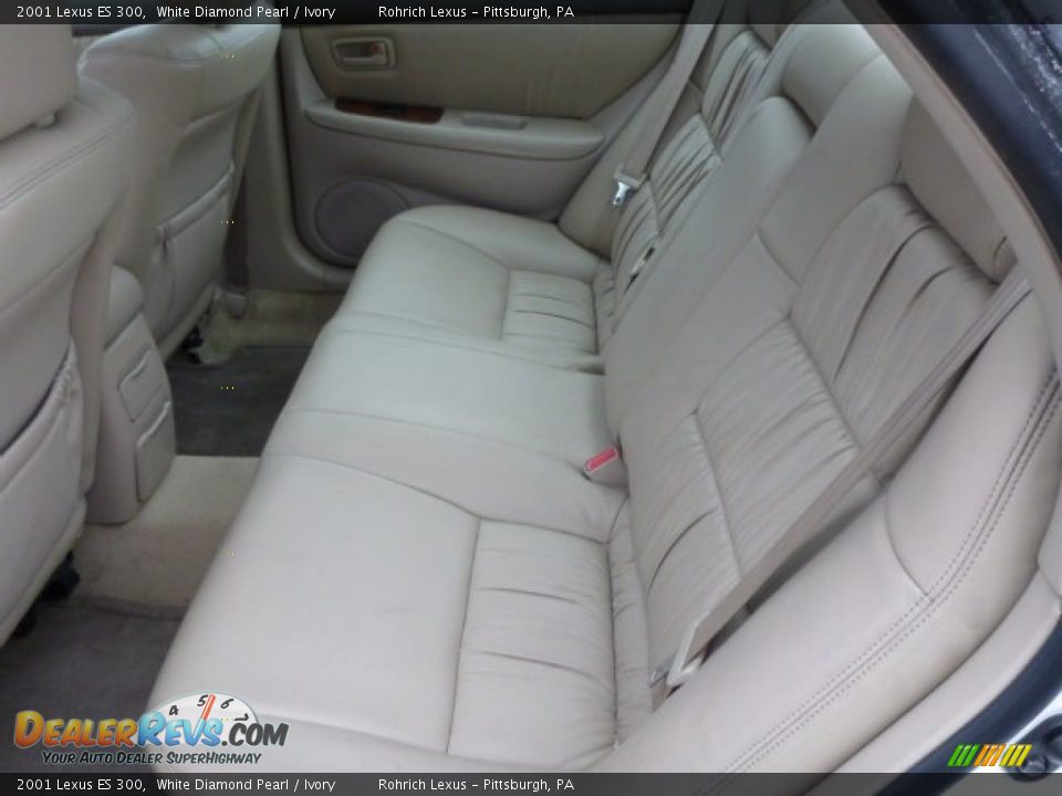 2001 Lexus ES 300 White Diamond Pearl / Ivory Photo #5