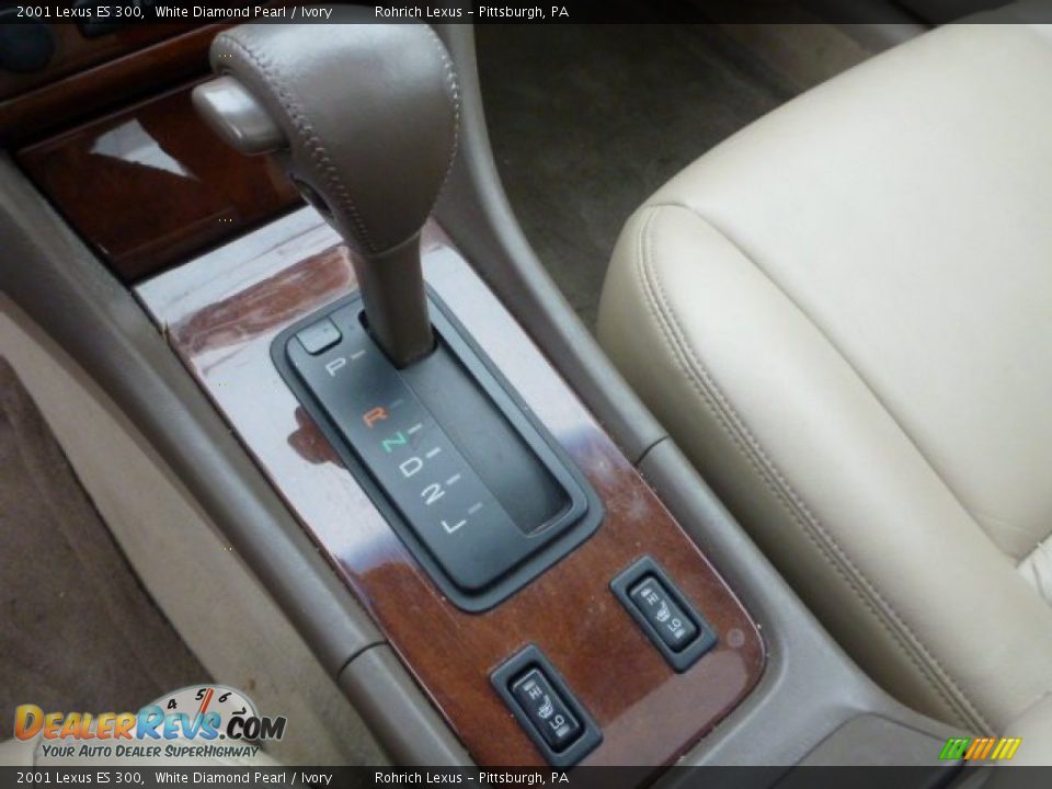 2001 Lexus ES 300 White Diamond Pearl / Ivory Photo #22