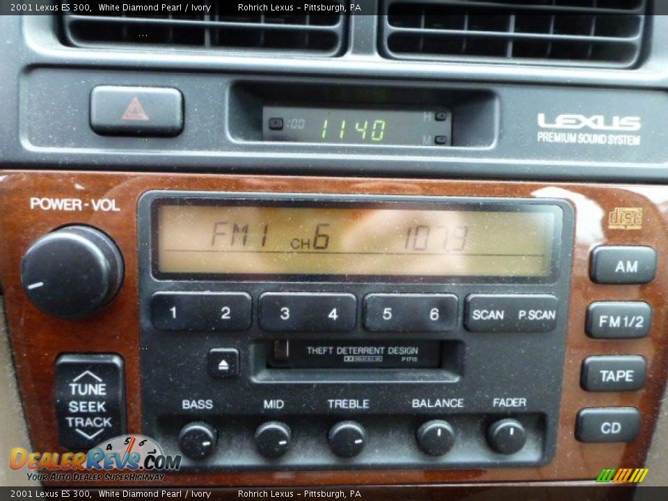 2001 Lexus ES 300 White Diamond Pearl / Ivory Photo #23