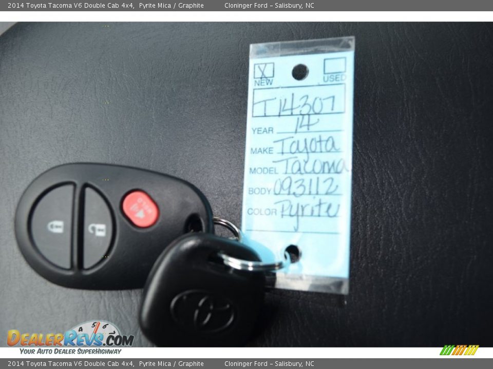 2014 Toyota Tacoma V6 Double Cab 4x4 Pyrite Mica / Graphite Photo #23
