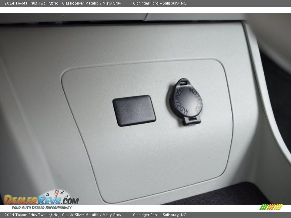 2014 Toyota Prius Two Hybrid Classic Silver Metallic / Misty Gray Photo #14