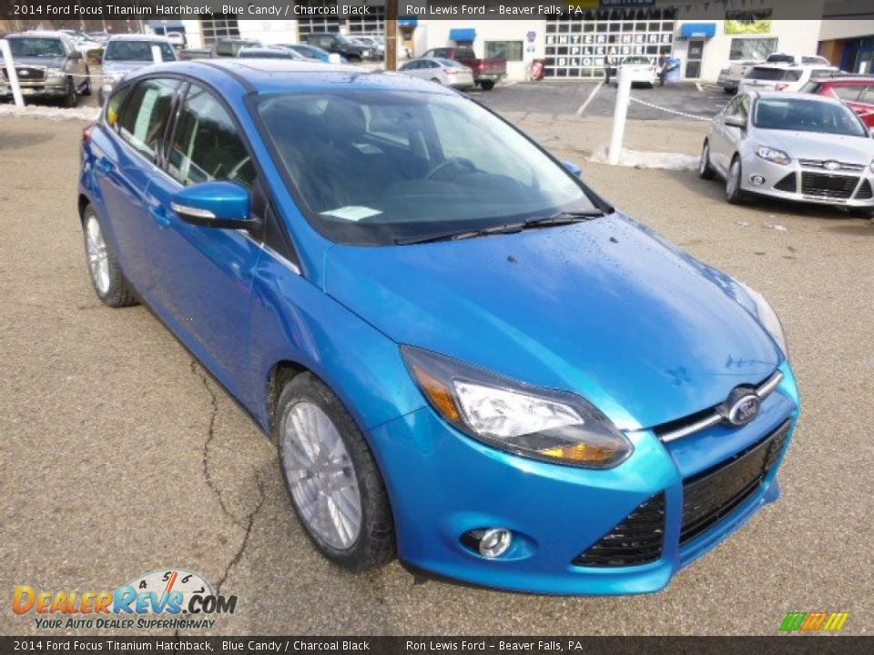 Front 3/4 View of 2014 Ford Focus Titanium Hatchback Photo #2