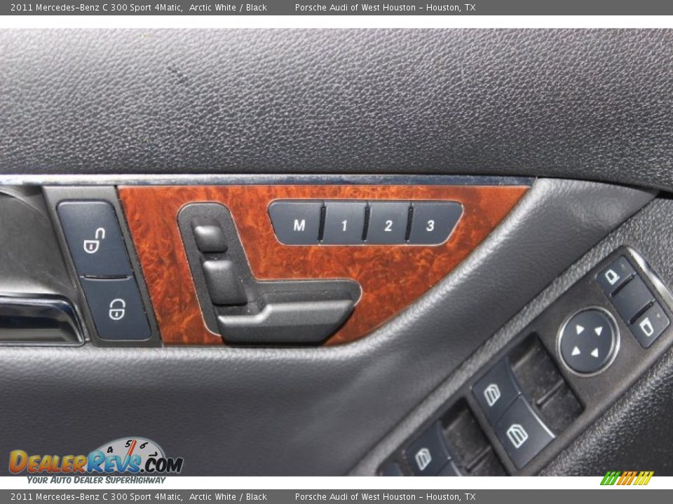 2011 Mercedes-Benz C 300 Sport 4Matic Arctic White / Black Photo #13