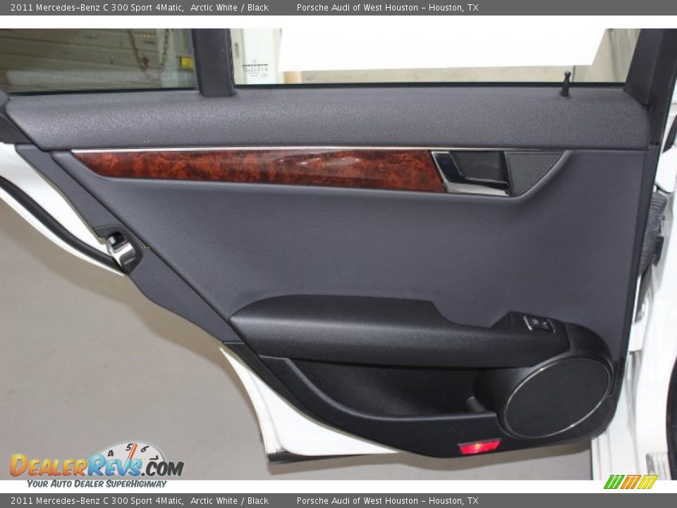 2011 Mercedes-Benz C 300 Sport 4Matic Arctic White / Black Photo #29