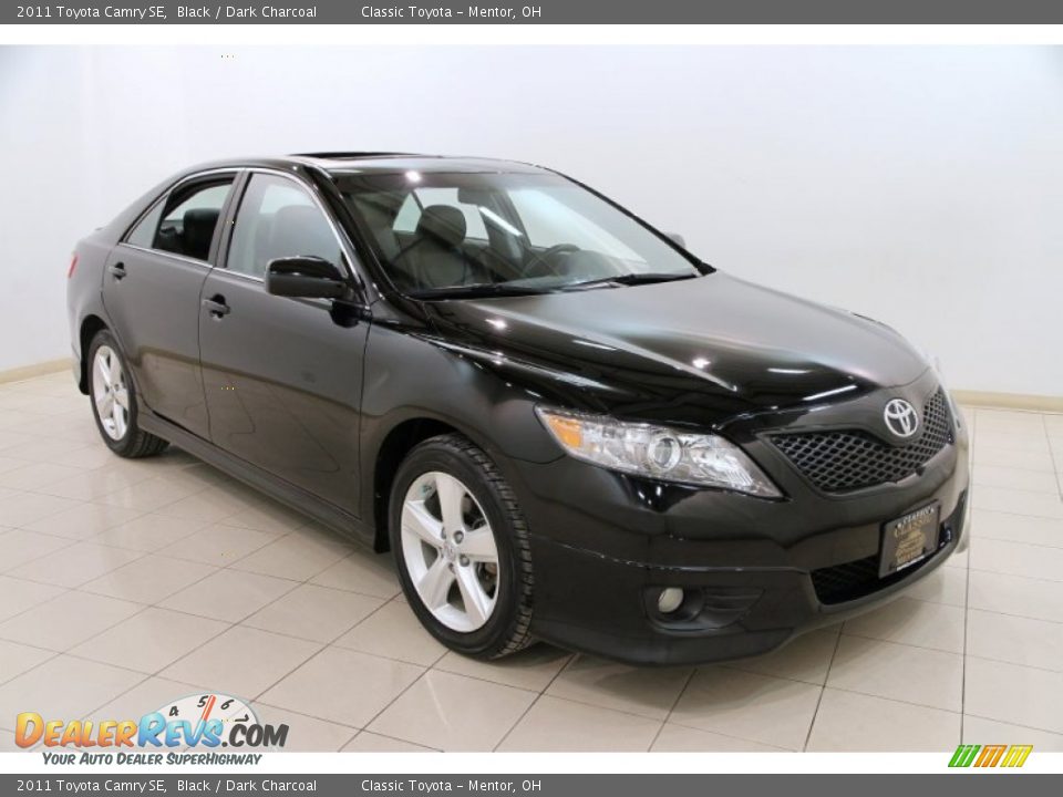 2011 Toyota Camry SE Black / Dark Charcoal Photo #1