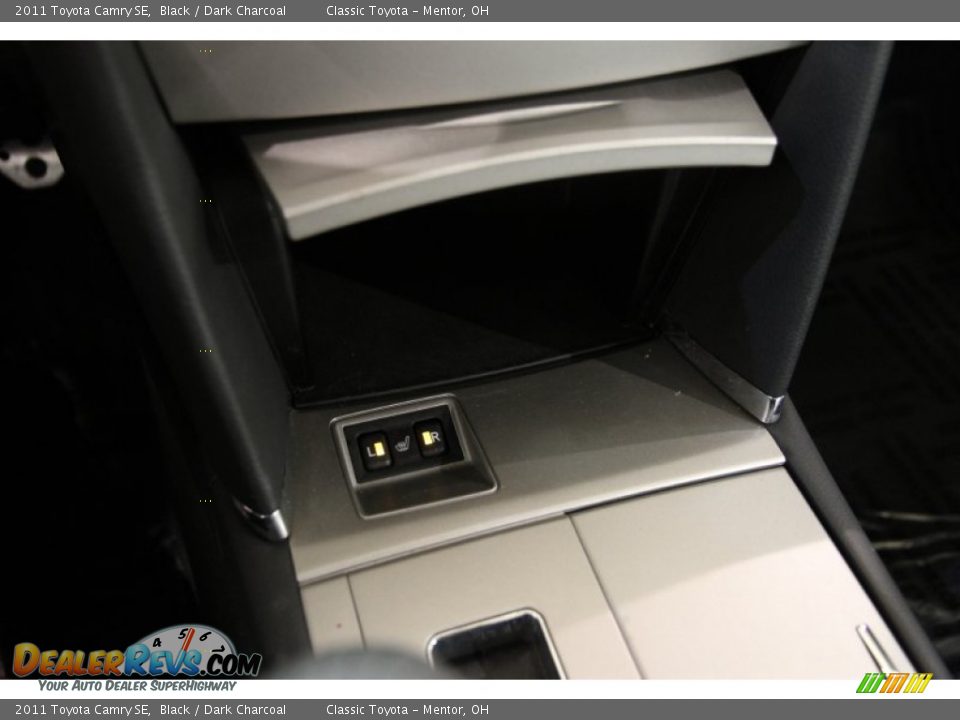 2011 Toyota Camry SE Black / Dark Charcoal Photo #10