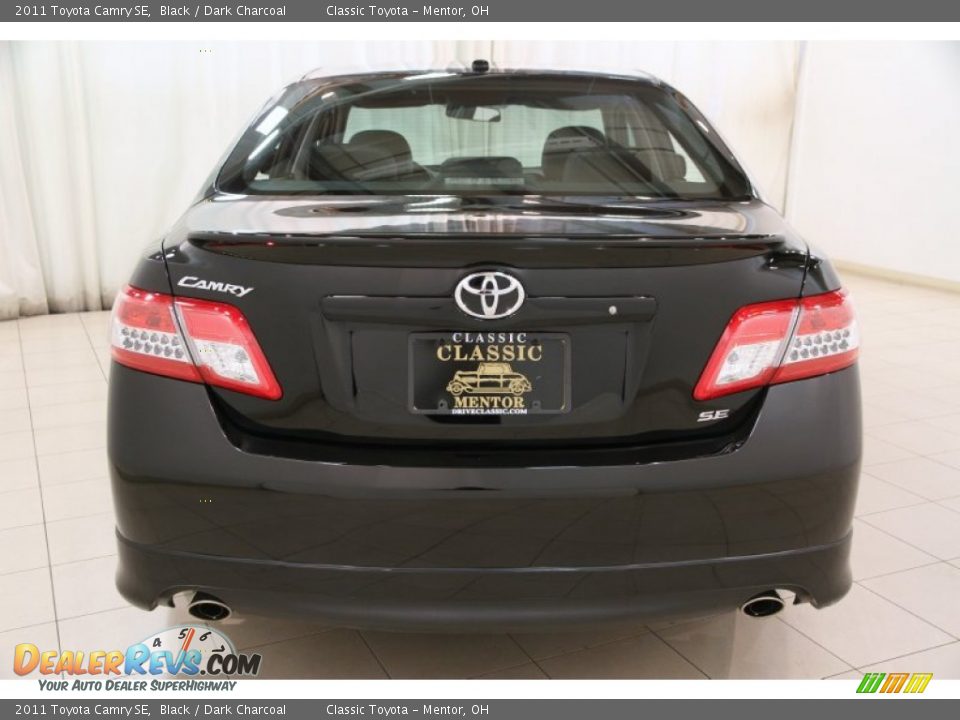 2011 Toyota Camry SE Black / Dark Charcoal Photo #16