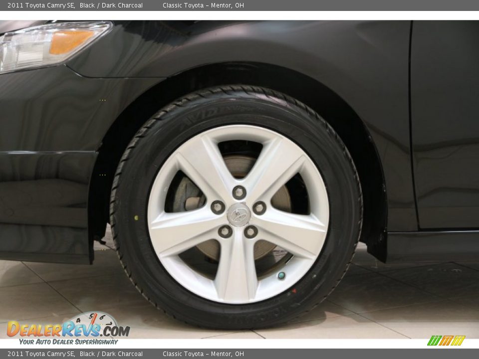 2011 Toyota Camry SE Black / Dark Charcoal Photo #18