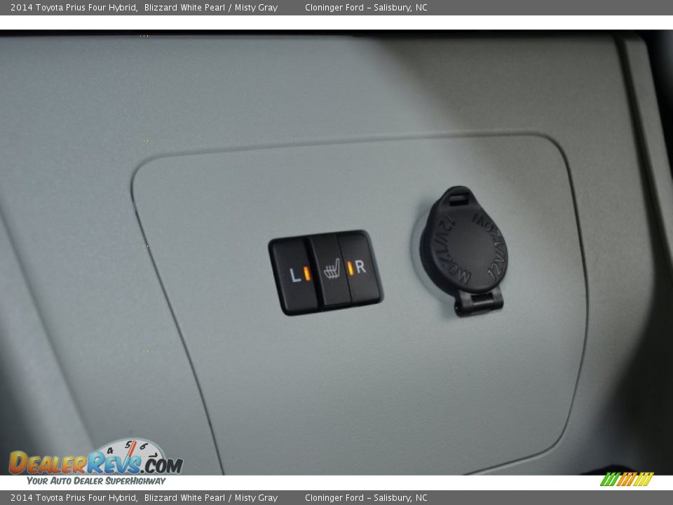 2014 Toyota Prius Four Hybrid Blizzard White Pearl / Misty Gray Photo #17