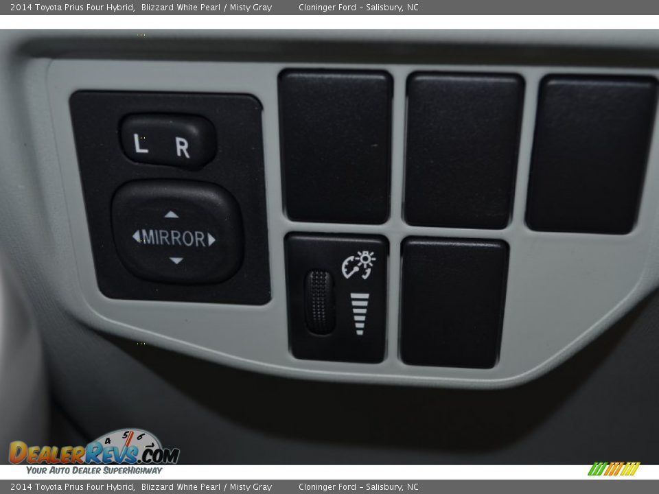 2014 Toyota Prius Four Hybrid Blizzard White Pearl / Misty Gray Photo #23