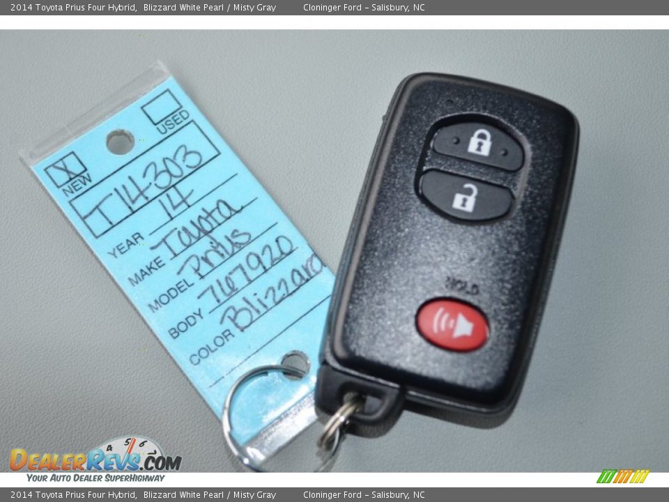 2014 Toyota Prius Four Hybrid Blizzard White Pearl / Misty Gray Photo #26