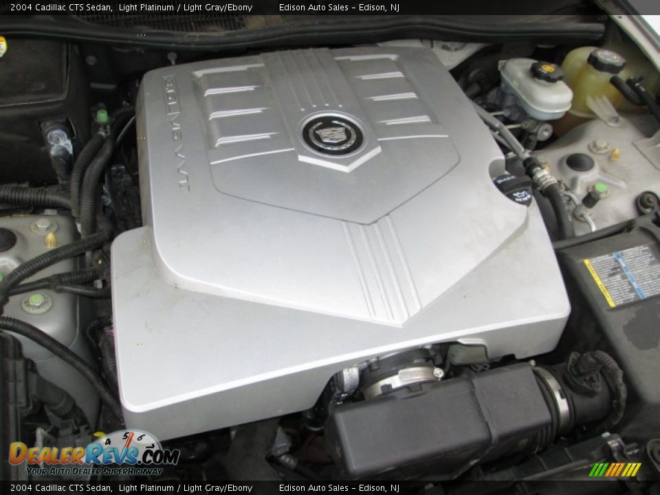 2004 Cadillac CTS Sedan Light Platinum / Light Gray/Ebony Photo #28