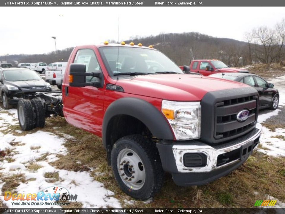 Front 3/4 View of 2014 Ford F550 Super Duty XL Regular Cab 4x4 Chassis Photo #2