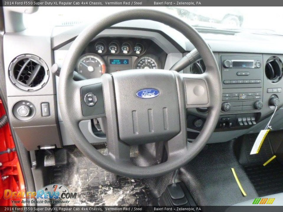2014 Ford F550 Super Duty XL Regular Cab 4x4 Chassis Steering Wheel Photo #18
