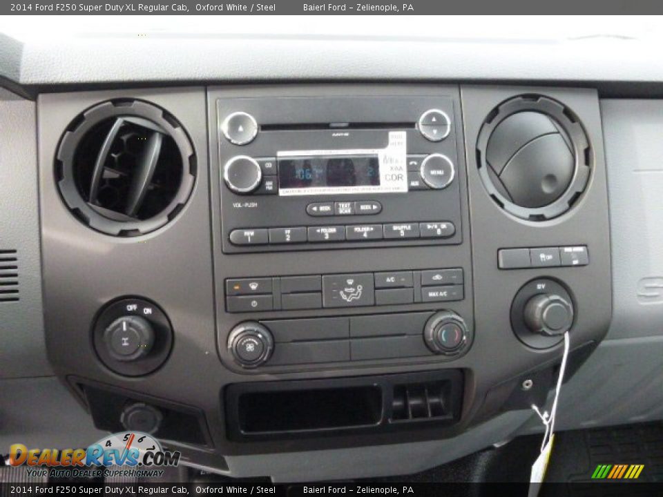 Controls of 2014 Ford F250 Super Duty XL Regular Cab Photo #14