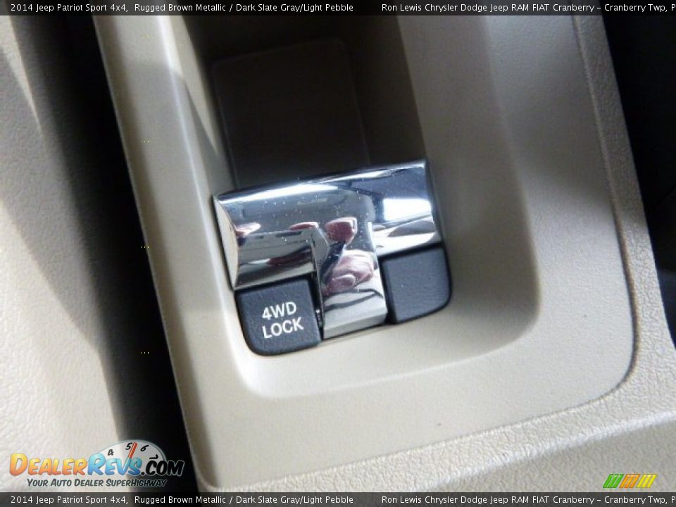 2014 Jeep Patriot Sport 4x4 Rugged Brown Metallic / Dark Slate Gray/Light Pebble Photo #16