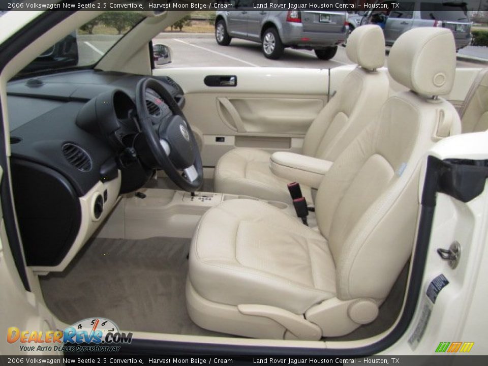 2006 Volkswagen New Beetle 2.5 Convertible Harvest Moon Beige / Cream Photo #2