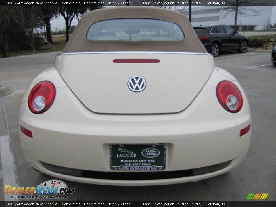 2006 Volkswagen New Beetle 2.5 Convertible Harvest Moon Beige / Cream Photo #10