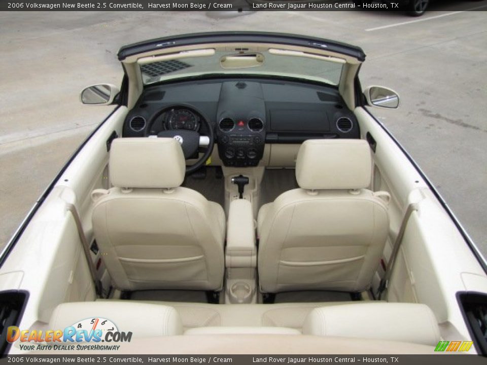 2006 Volkswagen New Beetle 2.5 Convertible Harvest Moon Beige / Cream Photo #16