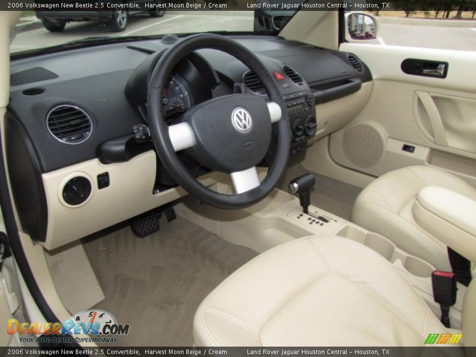 2006 Volkswagen New Beetle 2.5 Convertible Harvest Moon Beige / Cream Photo #17