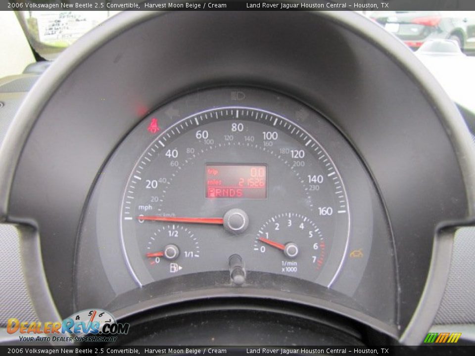 2006 Volkswagen New Beetle 2.5 Convertible Harvest Moon Beige / Cream Photo #20