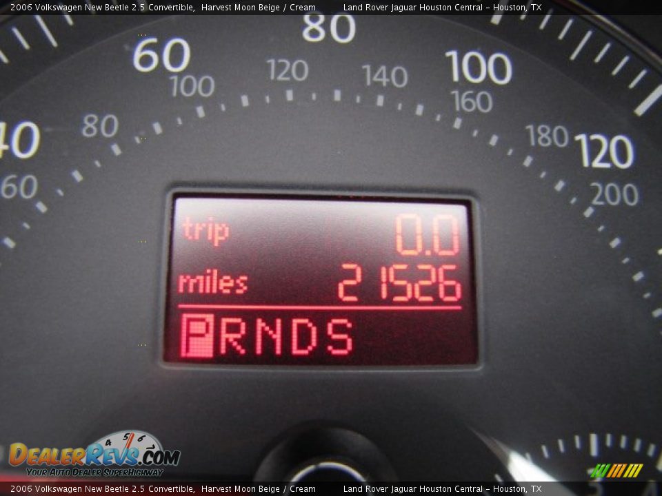 2006 Volkswagen New Beetle 2.5 Convertible Harvest Moon Beige / Cream Photo #21