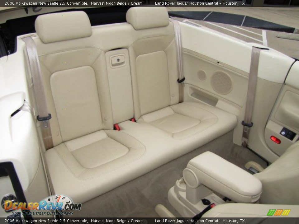 2006 Volkswagen New Beetle 2.5 Convertible Harvest Moon Beige / Cream Photo #28