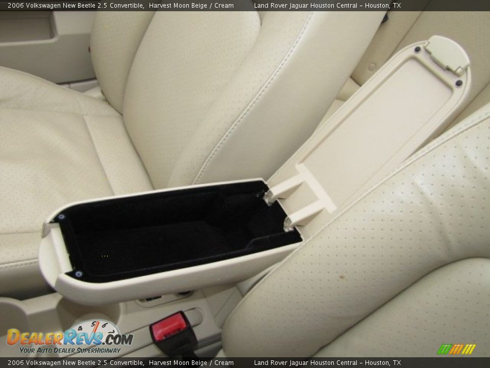 2006 Volkswagen New Beetle 2.5 Convertible Harvest Moon Beige / Cream Photo #30