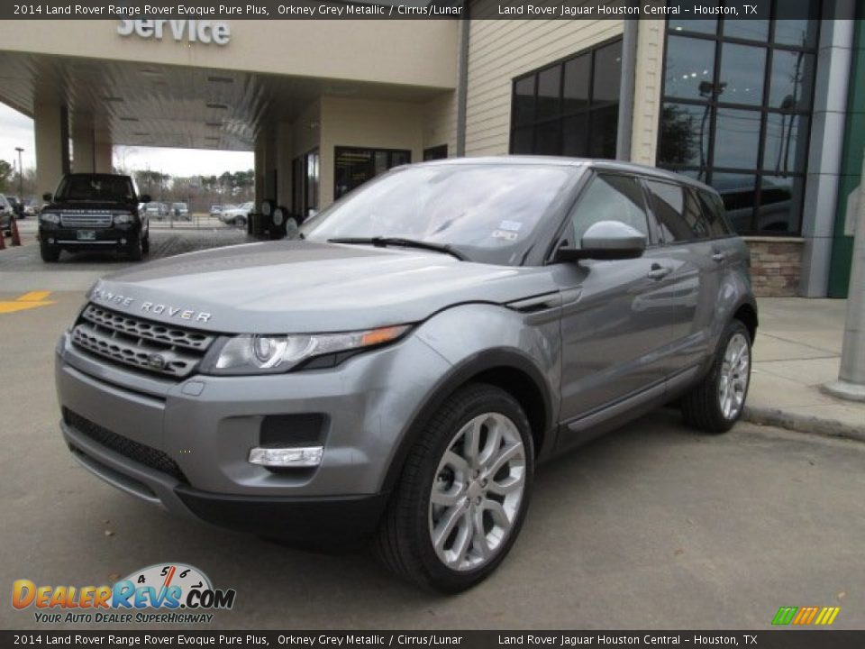 Front 3/4 View of 2014 Land Rover Range Rover Evoque Pure Plus Photo #5