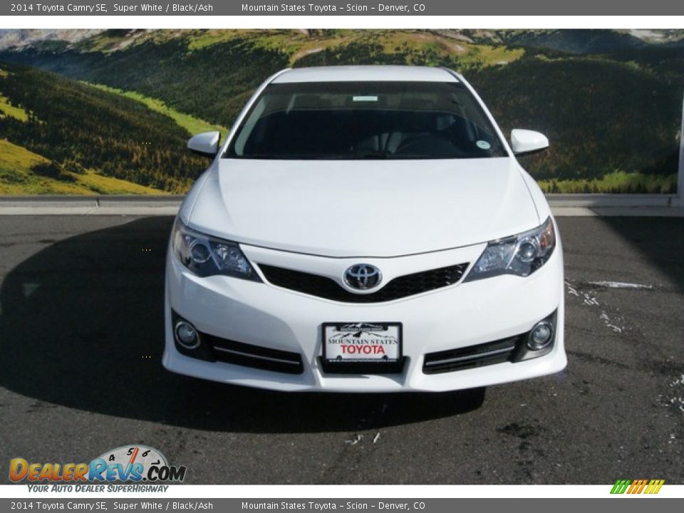 2014 Toyota Camry SE Super White / Black/Ash Photo #2