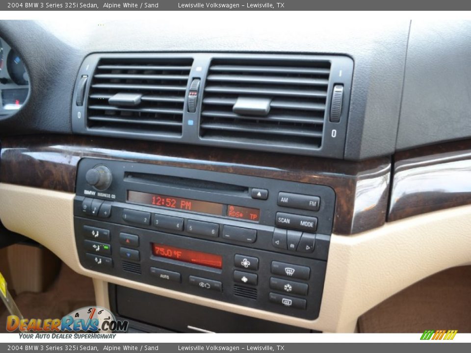 2004 BMW 3 Series 325i Sedan Alpine White / Sand Photo #17