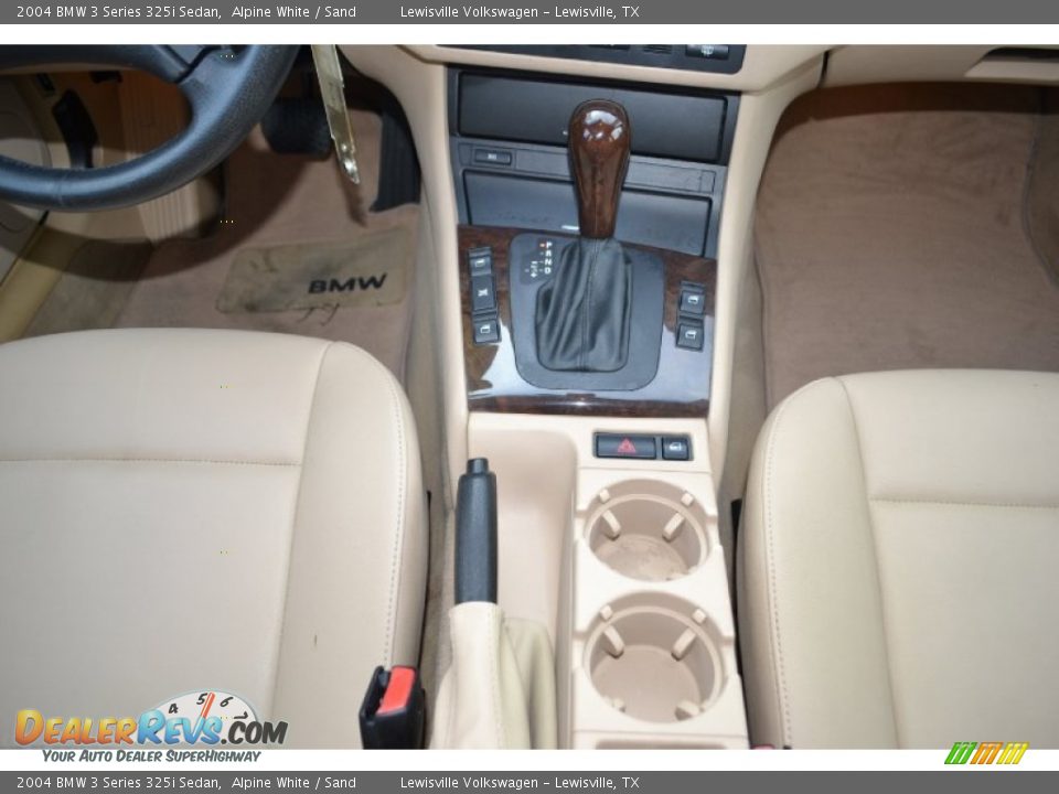 2004 BMW 3 Series 325i Sedan Alpine White / Sand Photo #18