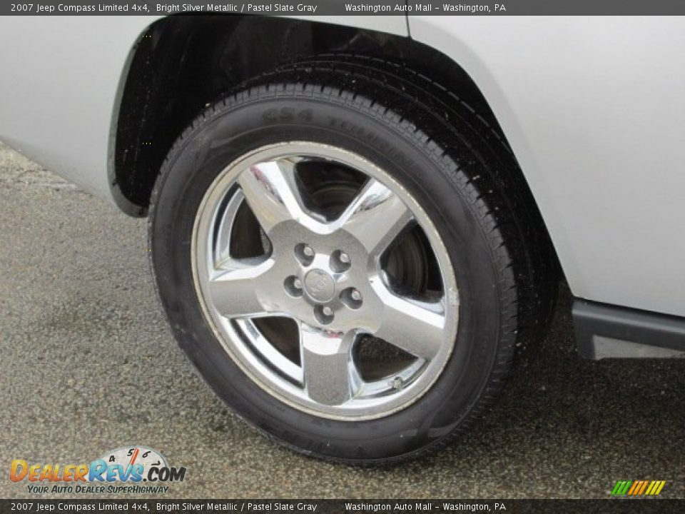 2007 Jeep Compass Limited 4x4 Bright Silver Metallic / Pastel Slate Gray Photo #3