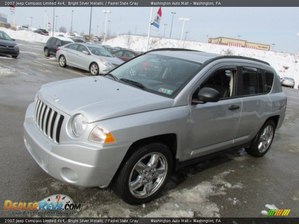 2007 Jeep Compass Limited 4x4 Bright Silver Metallic / Pastel Slate Gray Photo #6