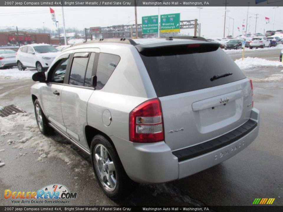 2007 Jeep Compass Limited 4x4 Bright Silver Metallic / Pastel Slate Gray Photo #8