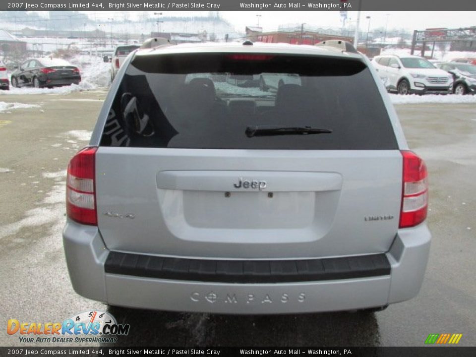 2007 Jeep Compass Limited 4x4 Bright Silver Metallic / Pastel Slate Gray Photo #9